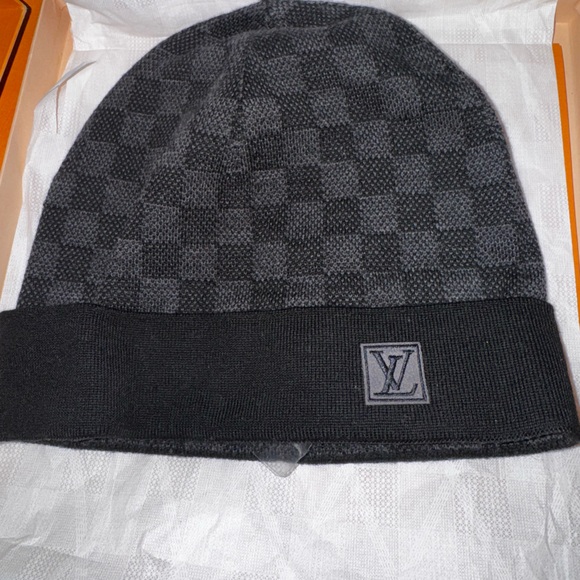 Louis Vuitton Petit Damier Hat - Picture 4 of 5